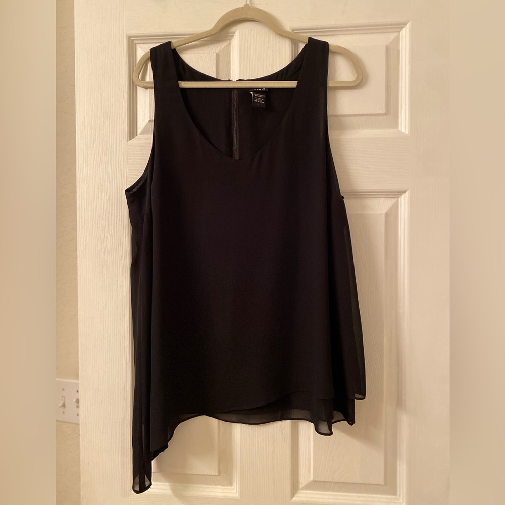 Black Sleeveless Top